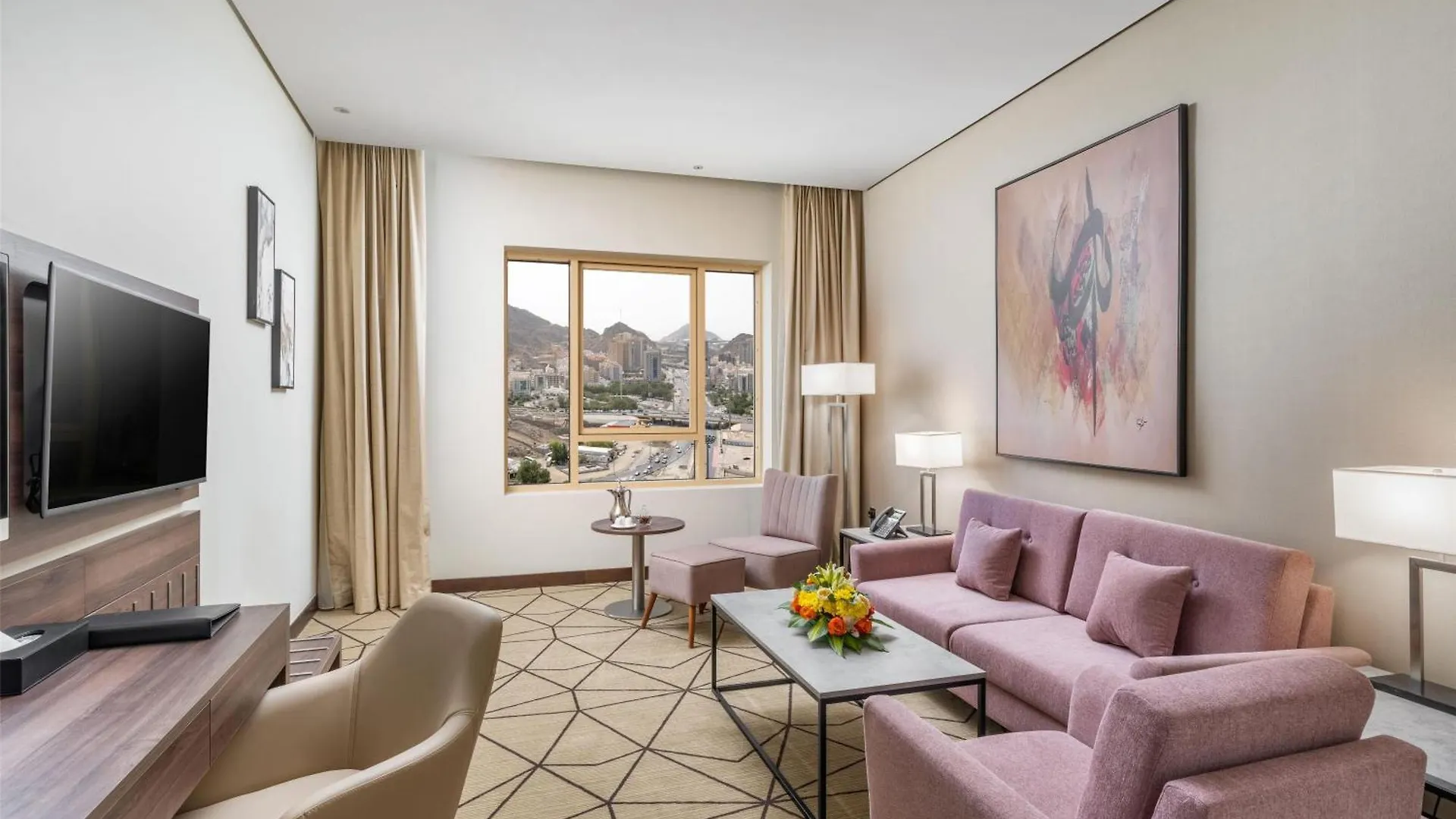 Wirgan Al Noor, Tapestry Collection By Hilton Otel Mekke