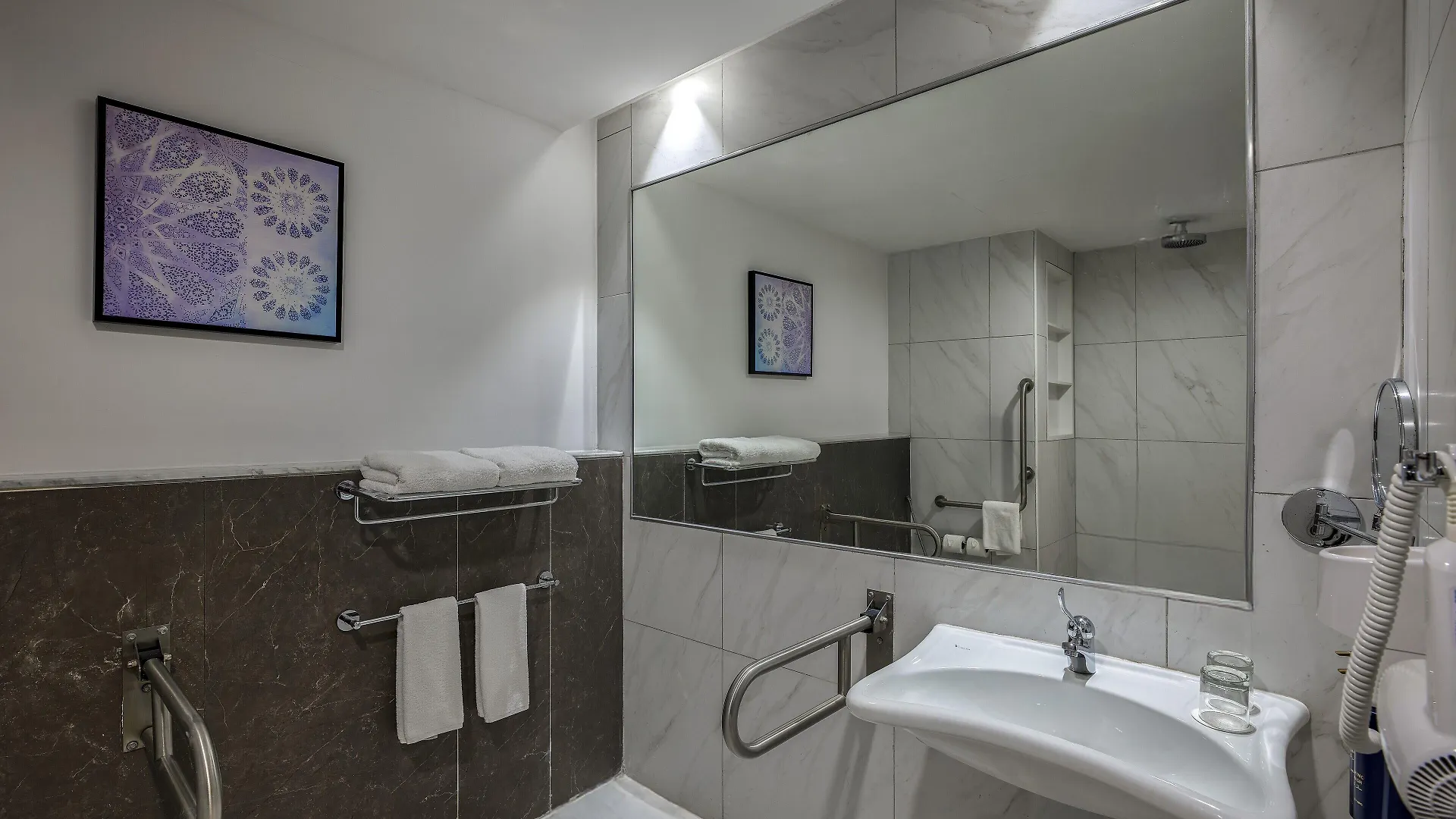 Wirgan Al Noor, Tapestry Collection By Hilton Hotel Mecca 4*,  Saudi Arabia