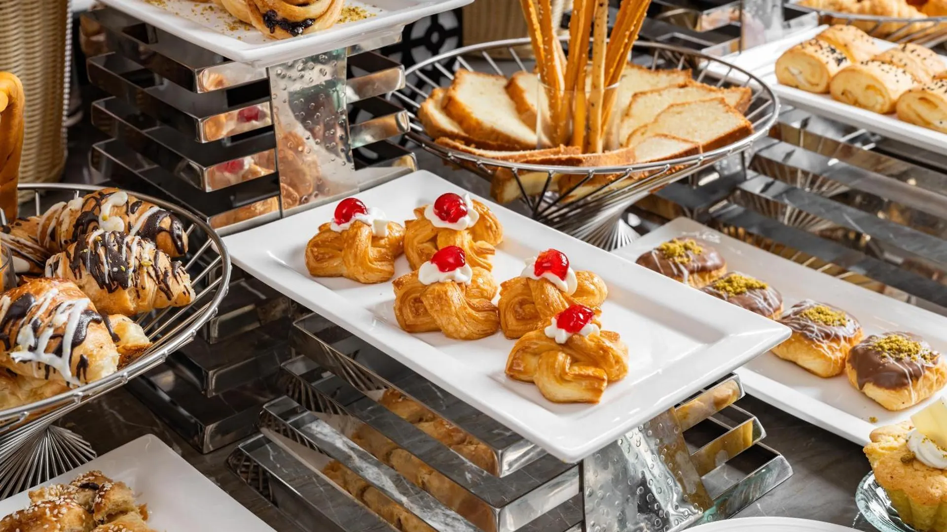 Wirgan Al Noor, Tapestry Collection By Hilton Hotel Mecca Arab Saudi