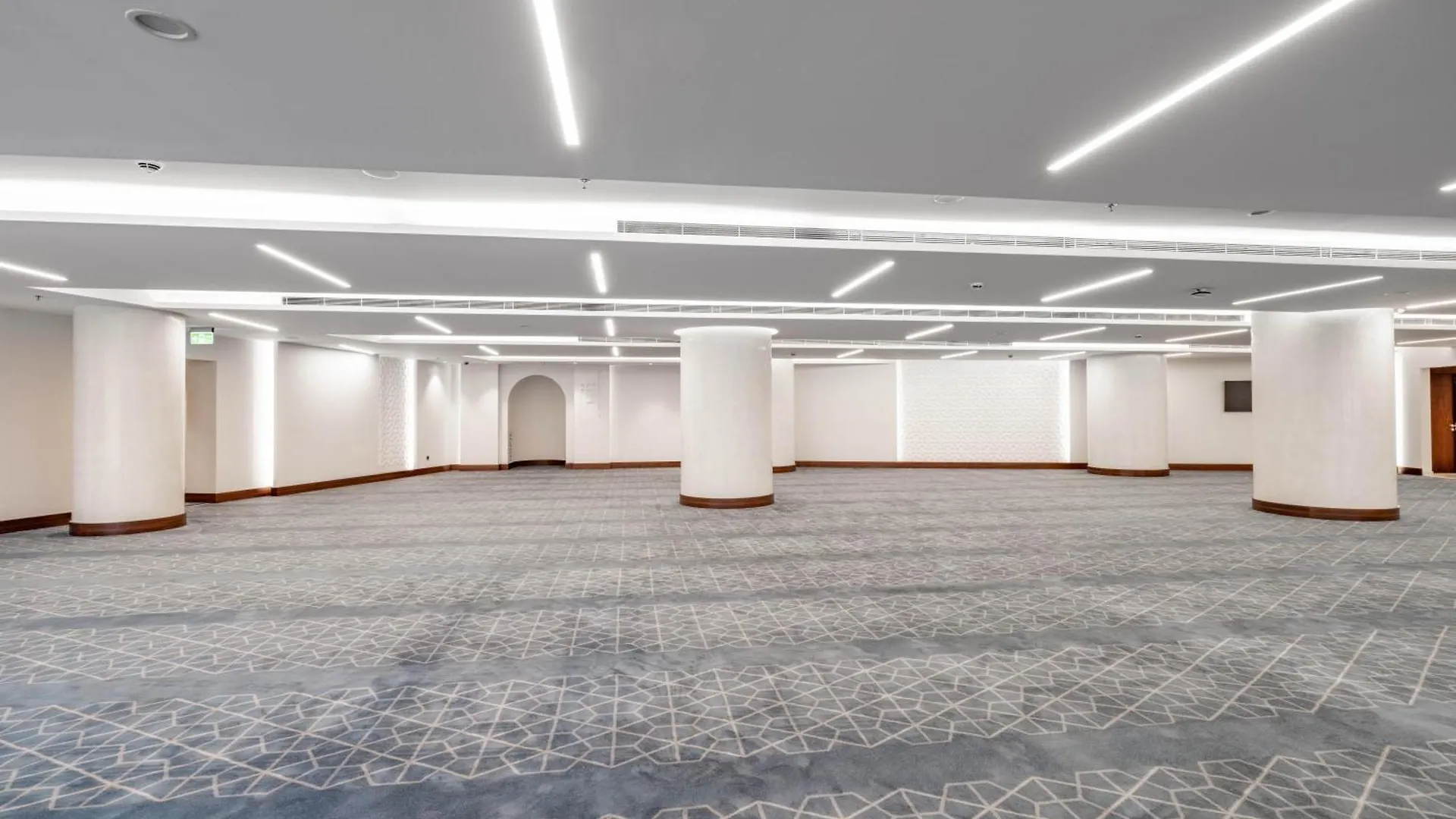 Wirgan Al Noor, Tapestry Collection By Hilton Hotel Mecca 4*,  Saudi Arabia